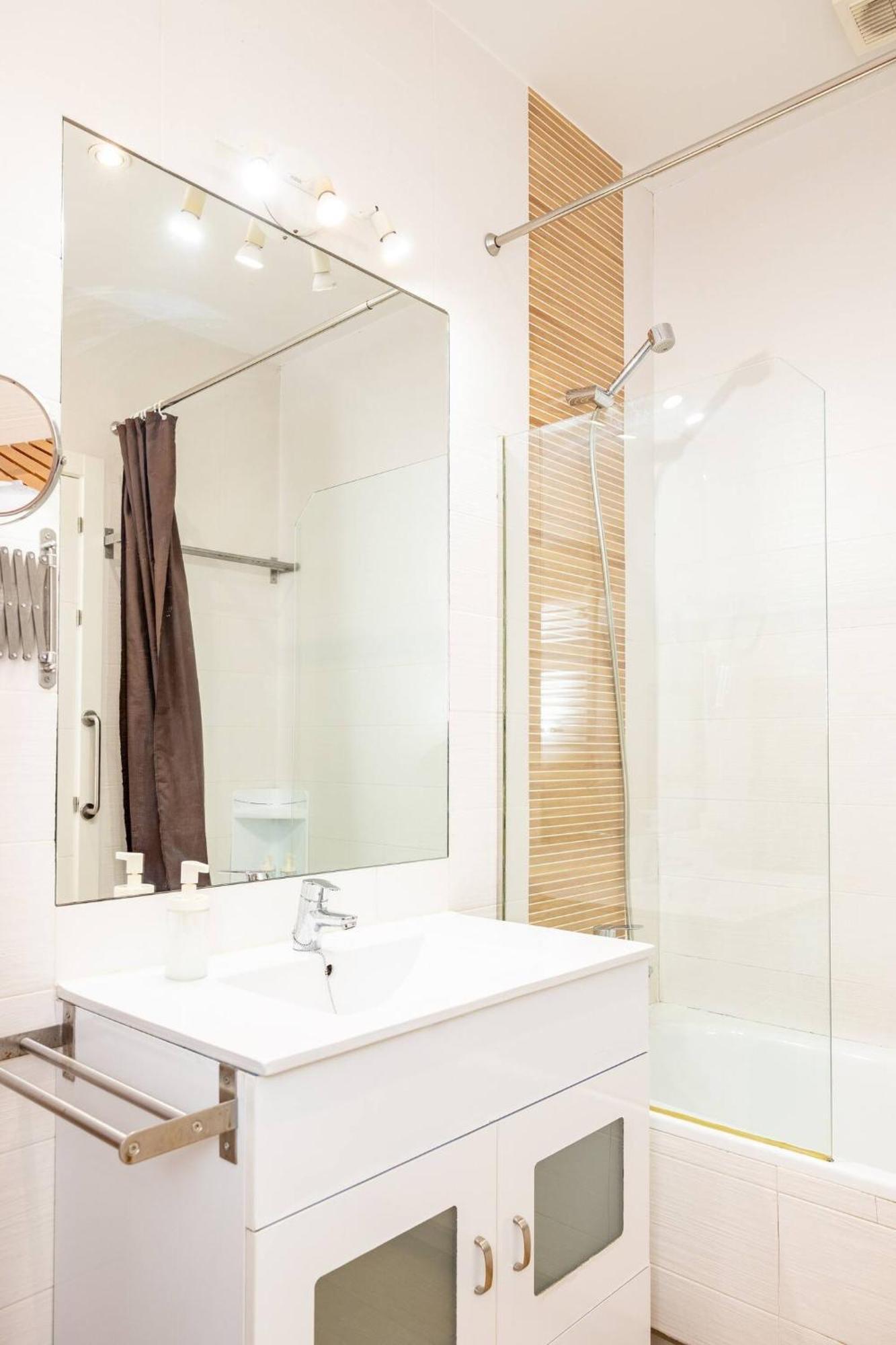 Modern And Spacious-2Bedrooms 1Bathroom-Malasana Madri Exterior foto